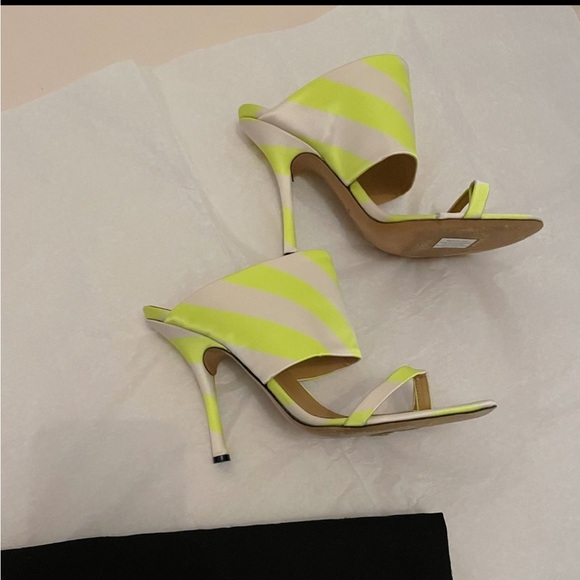 Dries Van Noten Satin Striped Heels
As seen on the Runway - Picture 7 of 9